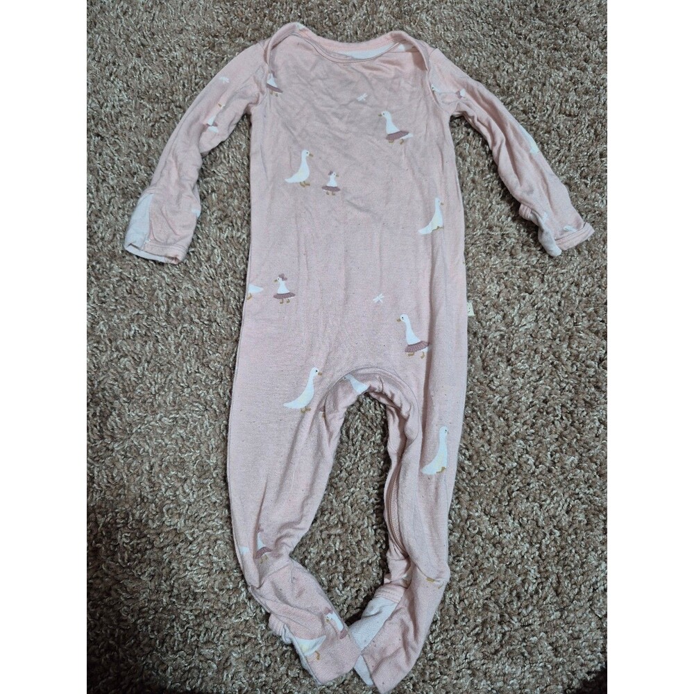 Gunamuna bamboo zippy size 0-3 months